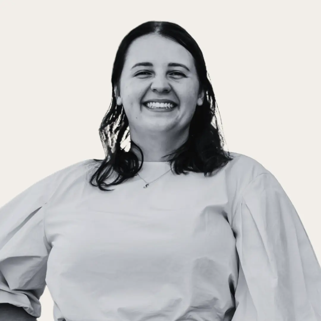 Headshot of Tammy Hallows